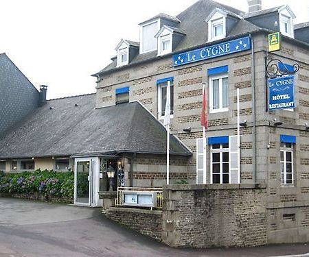 Brit Hotel Le Cygne Saint-Hilaire-du-Harcouët Eksteriør billede