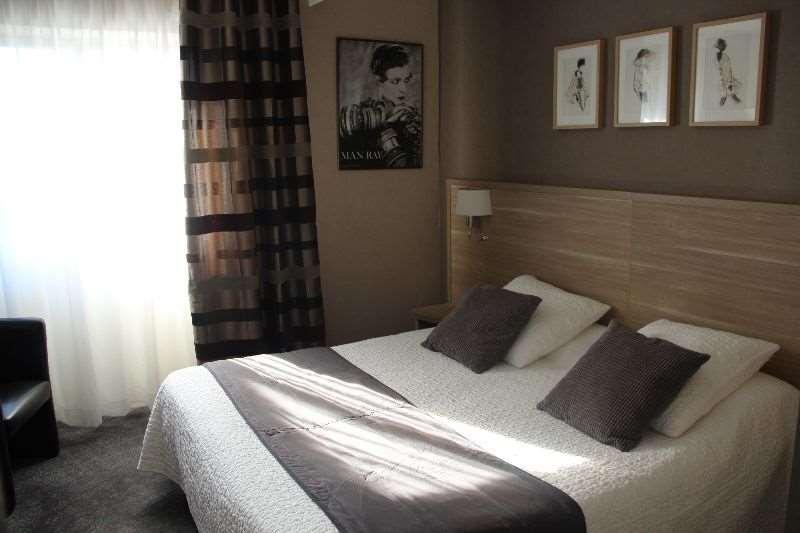 Brit Hotel Le Cygne Saint-Hilaire-du-Harcouët Værelse billede