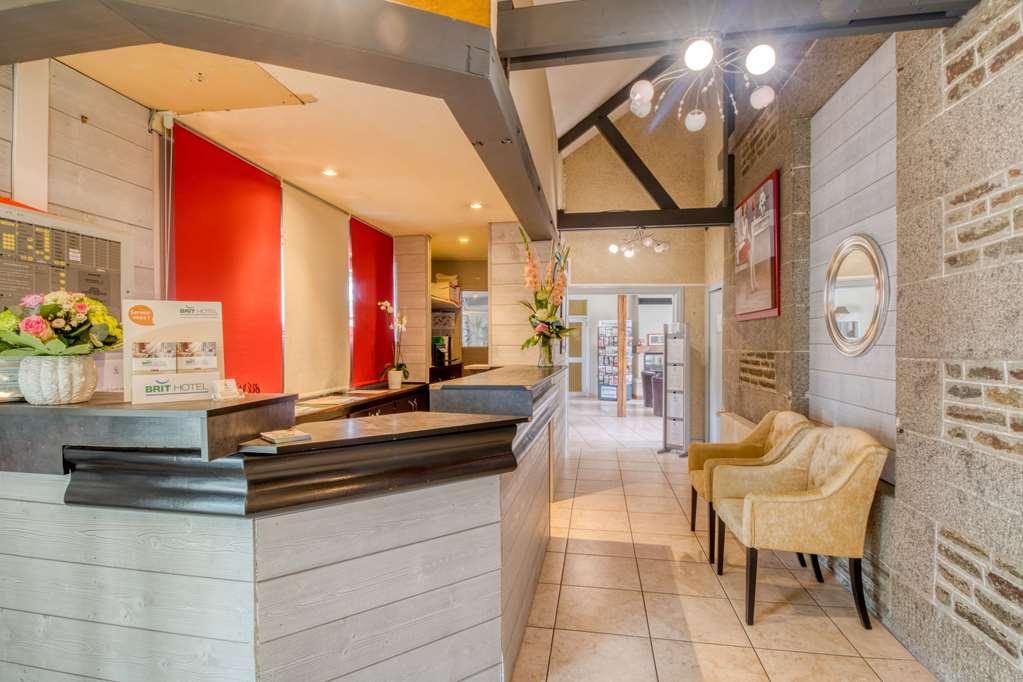 Brit Hotel Le Cygne Saint-Hilaire-du-Harcouët Interiør billede