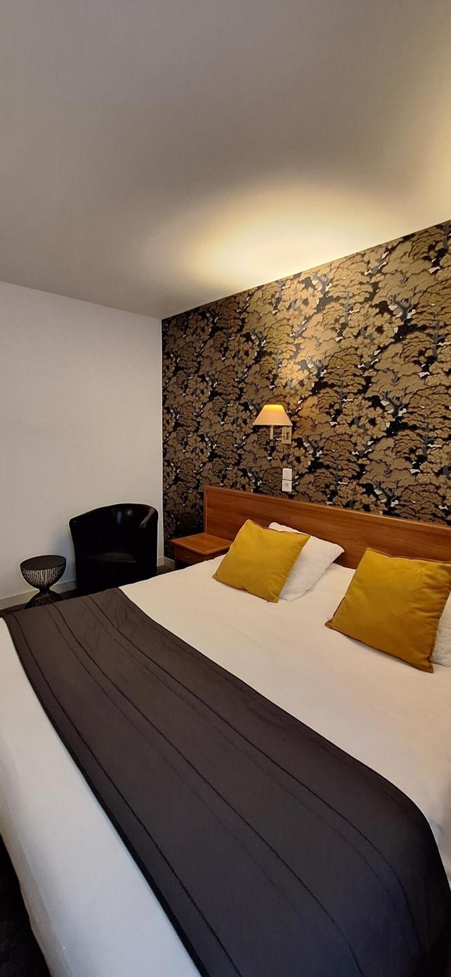 Brit Hotel Le Cygne Saint-Hilaire-du-Harcouët Eksteriør billede