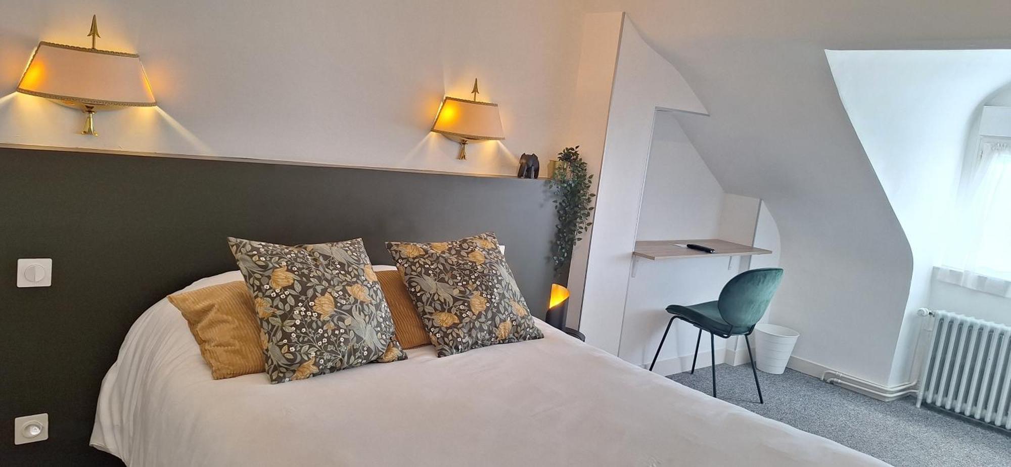 Brit Hotel Le Cygne Saint-Hilaire-du-Harcouët Eksteriør billede