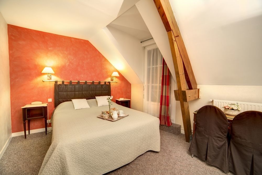 Brit Hotel Le Cygne Saint-Hilaire-du-Harcouët Eksteriør billede