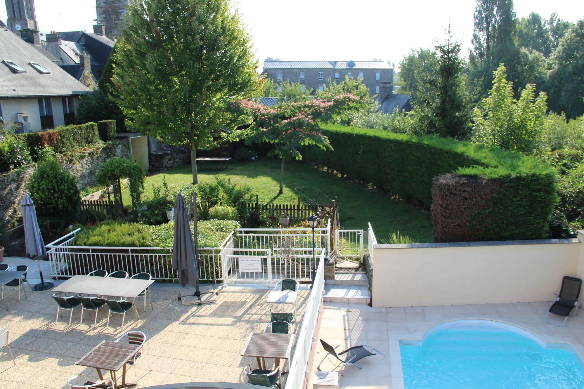 Brit Hotel Le Cygne Saint-Hilaire-du-Harcouët Eksteriør billede